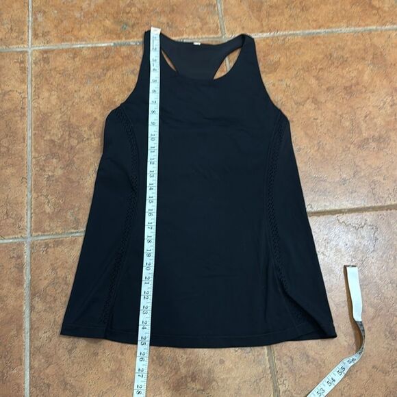 Lululemon Women’s Hit It Black Tank Top With build in bra size 8 - Picture 10 of 12